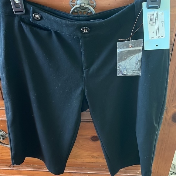 Guess by Marciano Women’s Black Shorts Size 2 NWT - Picture 4 of 10